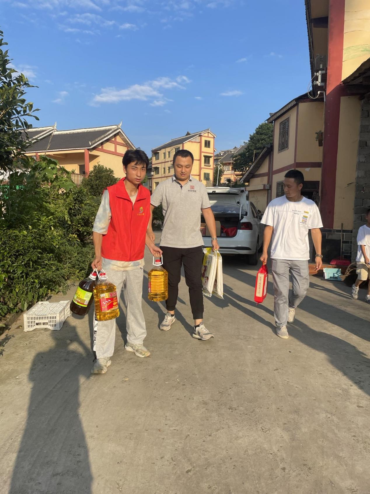 华安财险乡村振兴图片3.jpg