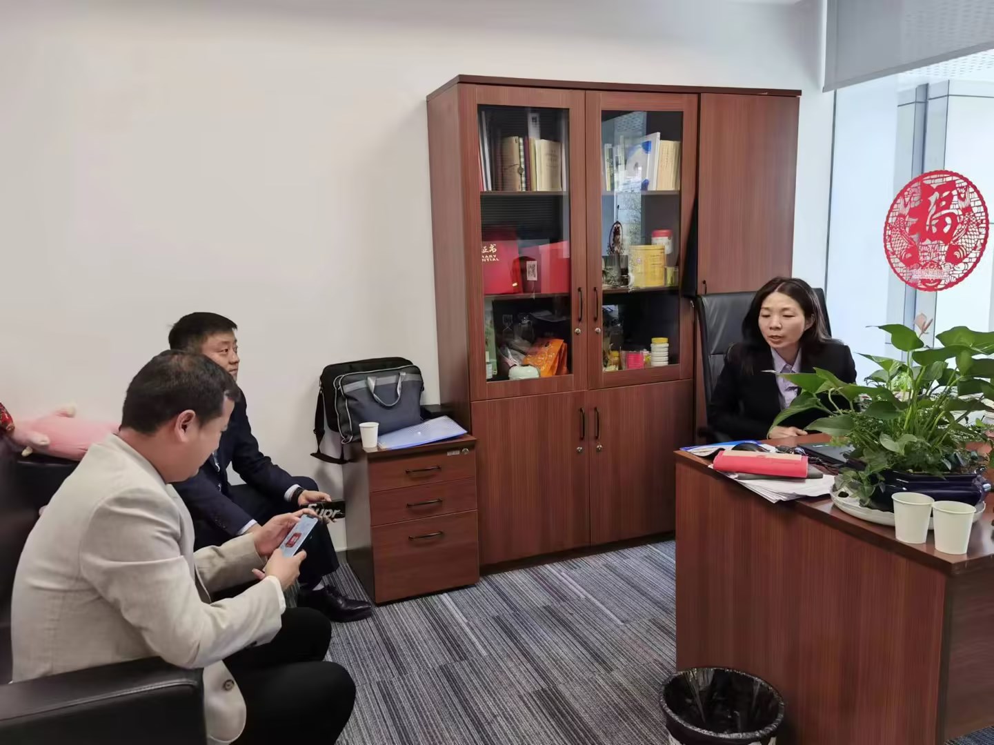 大家财险走访民生银行图片1.jpg