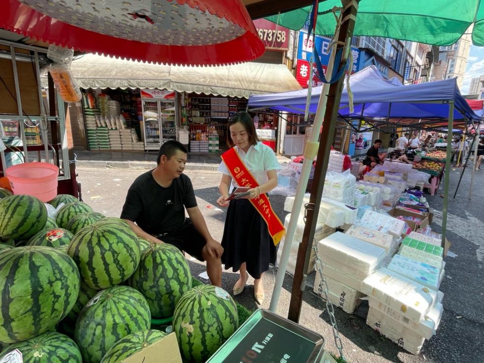 太平人寿进农村进社区图片2.jpg